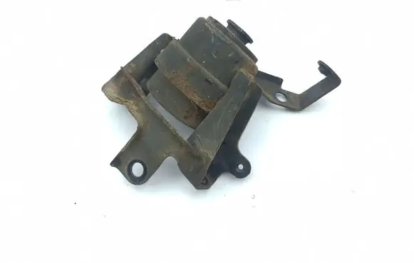 Toyota Corolla Verso AR10 Engine mount bracket