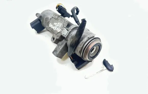 Toyota Avensis T250 Ignition lock N05015178 736661A