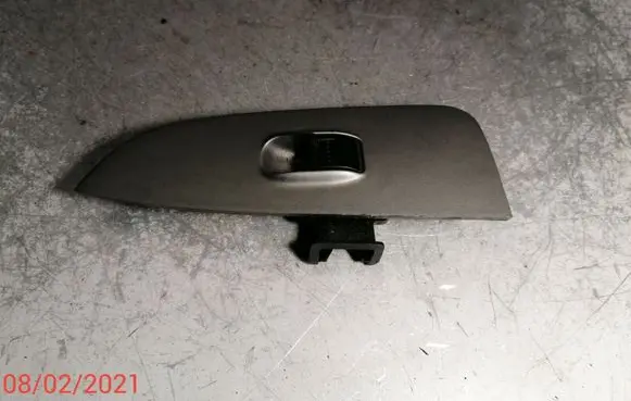 Honda CR-V Electric window control switch 83761SCAG010M1