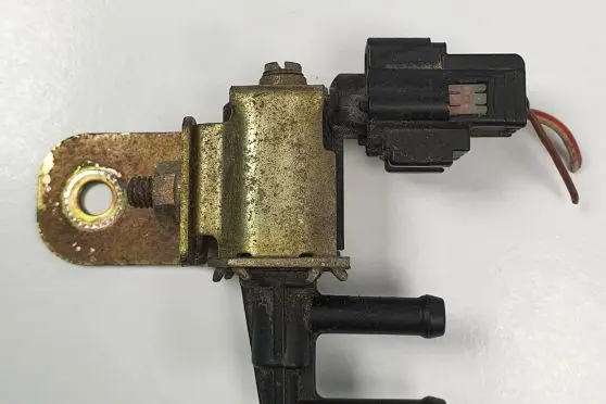 Mazda MX-5 NB Miata Turbo solenoid valve K5T48298