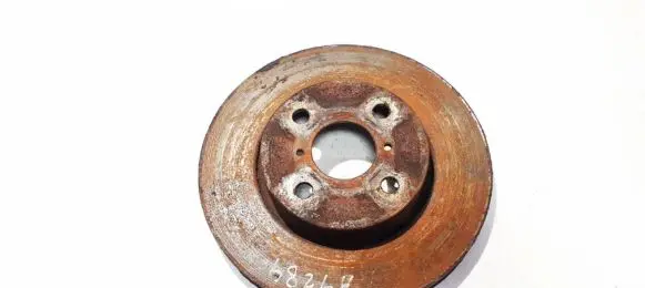 Toyota Yaris Front brake disc ventiliuojamas