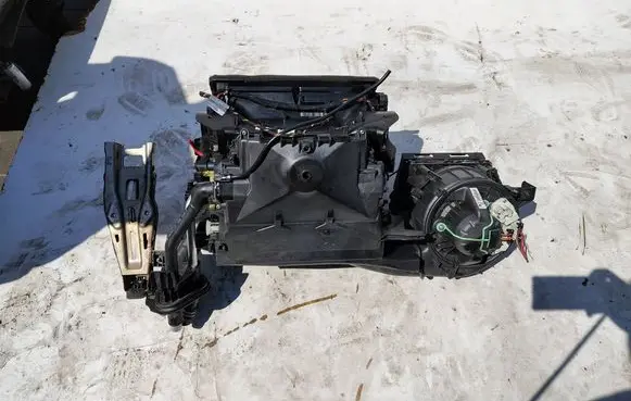 BMW 1 E81 E87 Interior heater climate box assembly 9197710