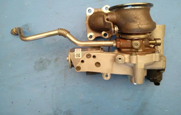 Peugeot 5008 II Turbo 9836081180