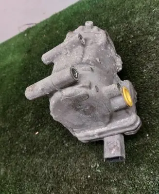 Toyota Auris E180 Air conditioning (A/C) compressor (pump) 0422001330 ES14C