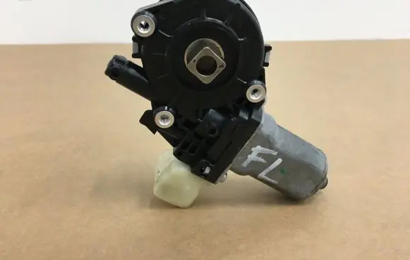 Nissan Micra K14 Front door window regulator motor 807305FA1A