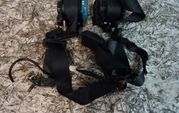 KIA Rio Front seatbelt