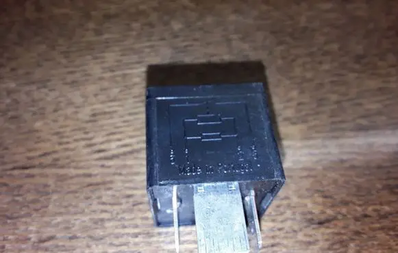 Volkswagen Golf IV Other relay 7M0951253A 95VW10K705CA V23136J6X45