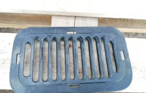 Renault Master III Air vent grill in roof 798700003R