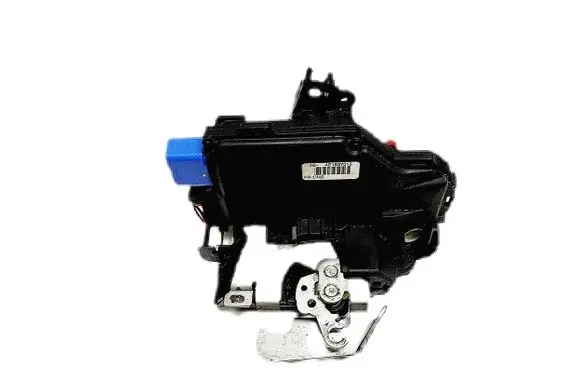 Audi A3 S3 8P Front door lock 4E1837015
