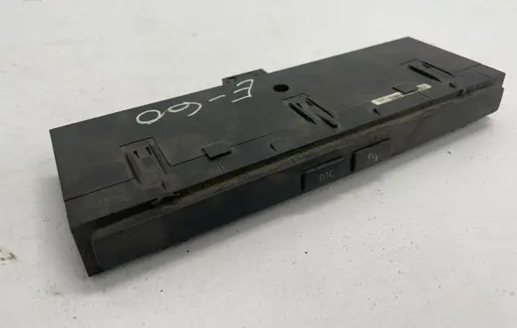 BMW 5 E60 E61 Parking (PDC) sensor switch 6985748