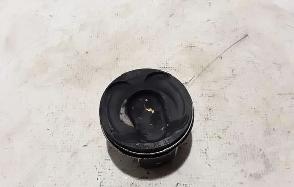 Volvo XC60 Piston with connecting rod 08714400