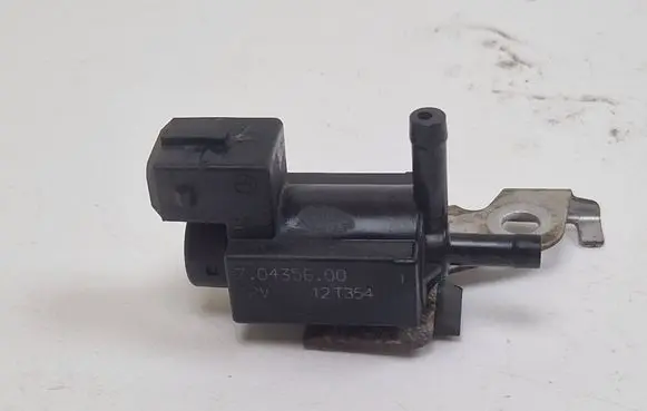 Jaguar XF X250 Vacuum valve 70435600 12T354