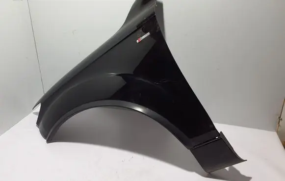 Audi Q7 4L Fender 4L0821105
