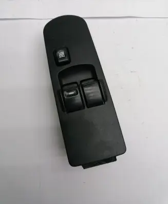 Mitsubishi Colt Electric window control switch MR587959 C8DD342M