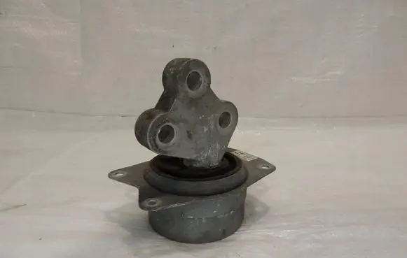 Opel Insignia A Gearbox mounting bracket 13227734
