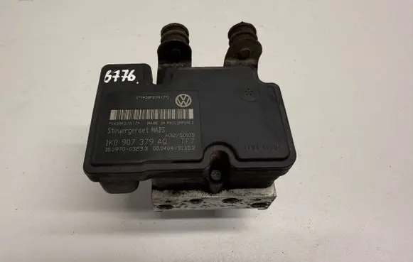 Volkswagen Golf VI ABS Pump 1K0907379AQ 1K0614117AM