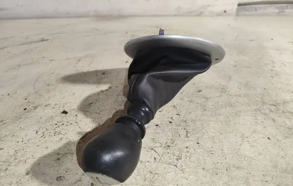 Renault Megane II Gear lever shifter trim leather/knob 8200079096