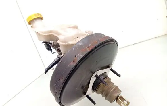 Ford Fiesta Brake booster 4S612B195KA
