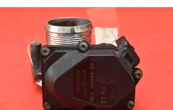 Skoda Octavia Mk2 (1Z) Throttle body valve 03L128063K
