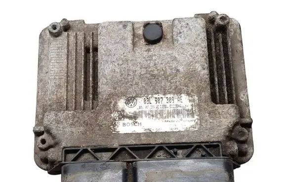 Volkswagen PASSAT B7 Engine control unit/module 03L907309AE 0281017946