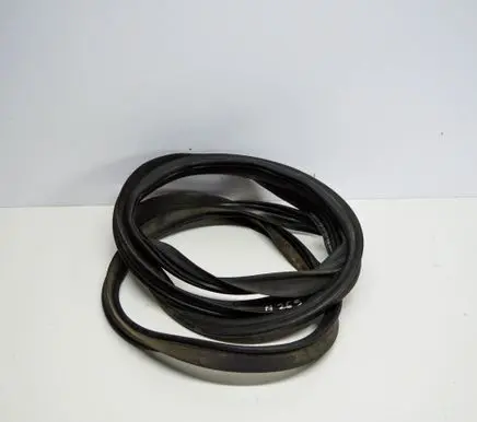 Audi A5 Sportback 8TA Trunk rubber seal (body) 8T8827705A