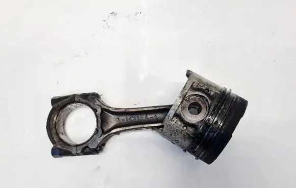 Nissan Primera Piston with connecting rod