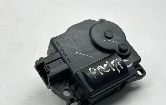 Chrysler Pacifica Air flap motor/actuator FV198002