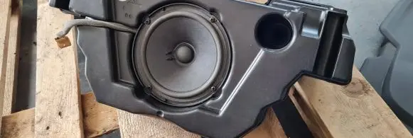Audi A4 S4 B9 Subwoofer speaker 8W9035382D 900164B48002 UA728116