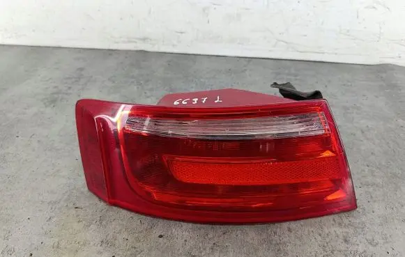 Audi A5 8T 8F Rear/tail lights 8T0945095
