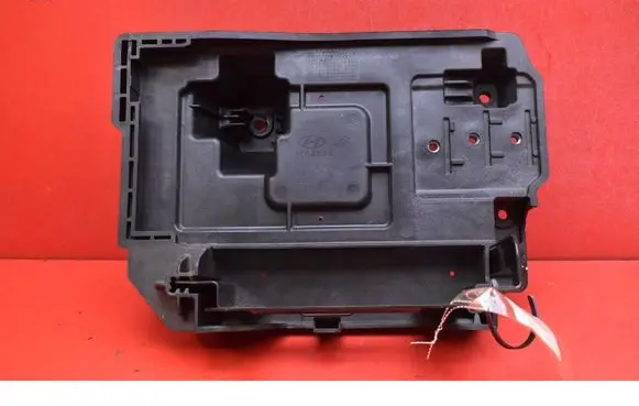 KIA Sportage Battery box tray 37150N7000