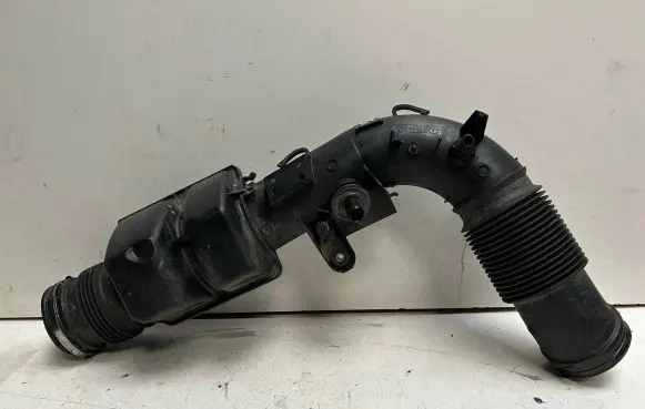 Volvo XC60 Air intake duct part 31657635