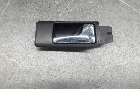 Audi A6 S6 C4 4A Front door interior handle 4a0837020