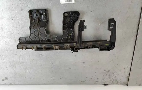 Ram 1500 Rear door exterior handle/bracket 68321311AA
