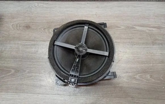 Volvo S60 Parcel shelf speaker 9472300