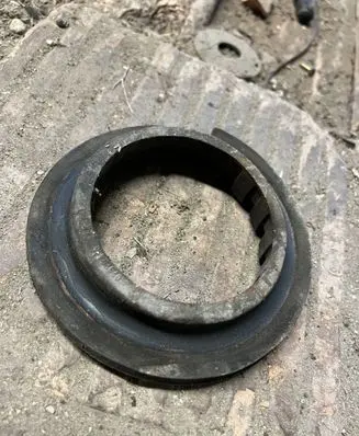 Opel Frontera B Rear coil spring rubber mount 