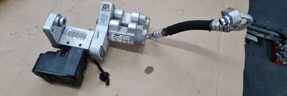 Audi A6 S6 C8 4K Air conditioning (A/C) expansion valve 4M0816682E 4K0816733L