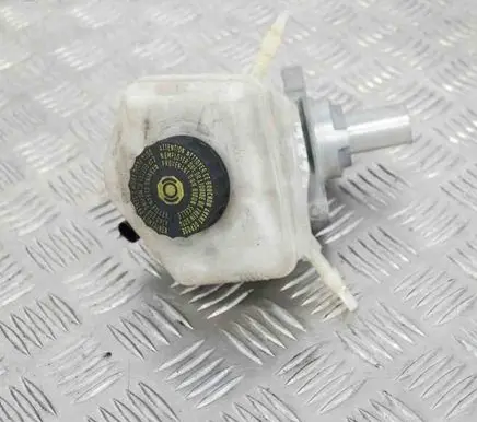 BMW 3 F30 F35 F31 Master brake cylinder 6796531