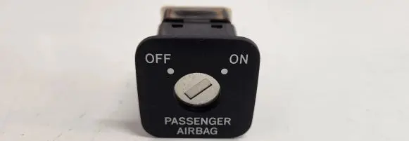 Toyota Corolla Verso AR10 Passenger airbag on/off switch 1367049 PA66GF33