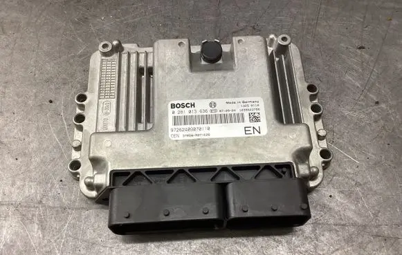 Honda CR-V Engine control unit/module 0281013636 97262409070110 1039S23788