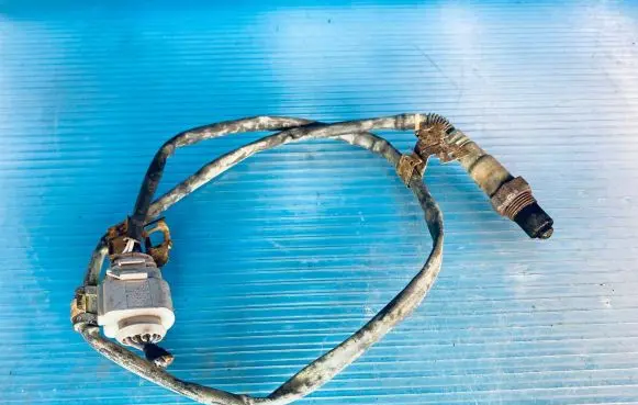 Volkswagen PASSAT B6 Lambda probe sensor 06F906262 0258006813