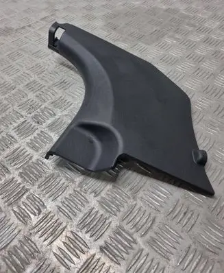 Hyundai Tucson TL Foot area side trim 85824D7000 85826D7000