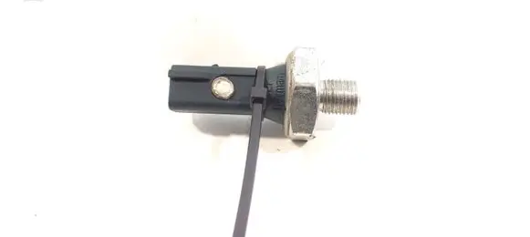 Volkswagen PASSAT CC Oil pressure sensor 036919081C