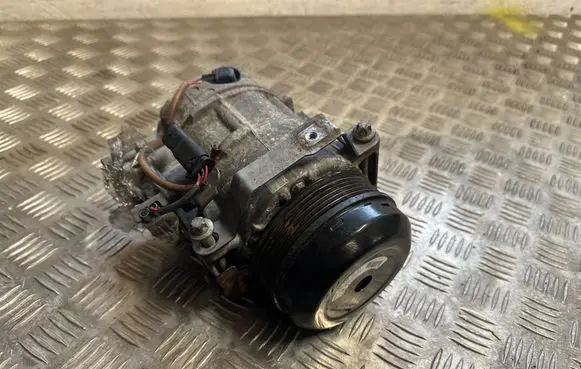 Mercedes-Benz C W204 Air conditioning (A/C) compressor (pump) A0008302700