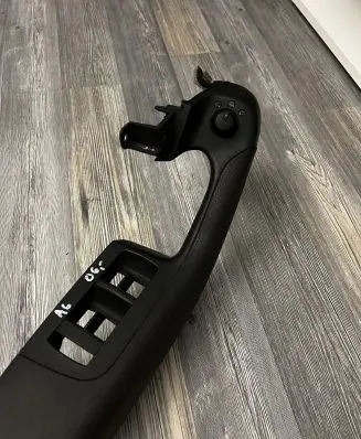 Audi A6 S6 C6 4F Front door interior handle trim 4F1867105A 4F2867105A 4F0971765