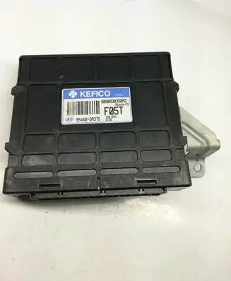 Hyundai Santa Fe Transmission gearbox valve body 954403A375
