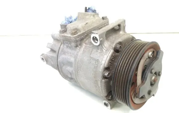 Volkswagen PASSAT B6 Air conditioning (A/C) compressor (pump) 1K0820803S R134A8680P