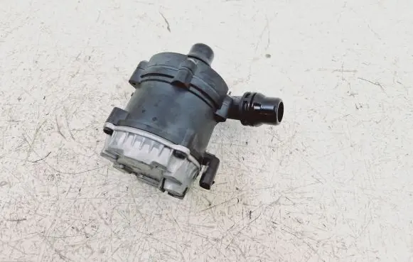 BMW 5 G30 G31 Electric auxiliary coolant/water pump 863823702 0392024063