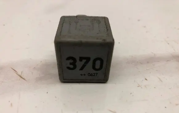 Audi A4 S4 B8 8K Other relay 8D0951253 V23134J52X300