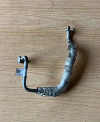 BMW 5 G30 G31 G38 Turbo turbocharger oiling pipe/hose 7617534