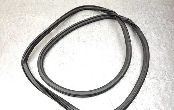 Front door rubber seal
